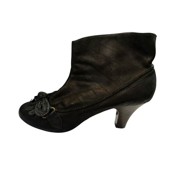 Anthropologie Miss Albright Spectator Booties Size 8.5 Black Bow Fringe - Picture 5 of 8